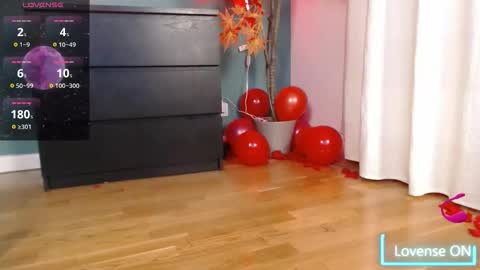 Snapshot of moonshard1 chatting on February 26, 7:57 pm Moon Shard online show from February 26, 7:57 pm