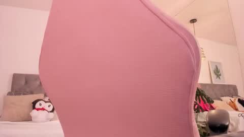 Michelle online show from November 23, 2:39 pm