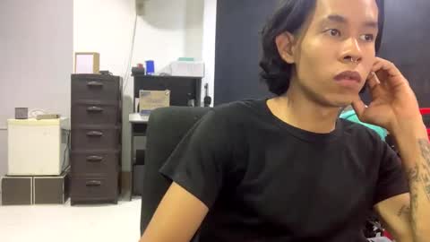 Andrew  online show from May 18, 1:35 am