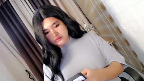 Snapshot of morenaaries12 chatting on November 20, 12:00 am MIA online show from November 20, 12:00 am