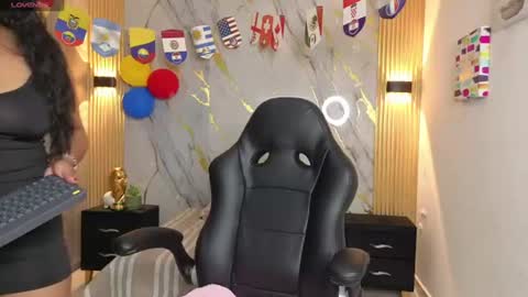Snapshot of morenatemptress chatting on July 9, 3:32 am Morena online show from July 9, 3:32 am