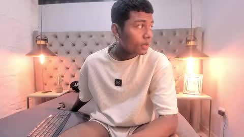 Mmorenito online show from October 21, 7:25 pm