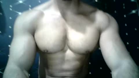 Snapshot of moreno1muscular chatting on March 3, 11:35 pm moreno1muscular online show from March 3, 11:35 pm