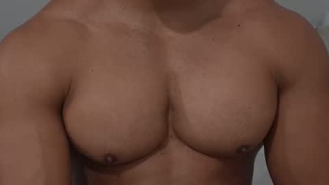 moreno1muscular online show from November 16, 8:58 pm