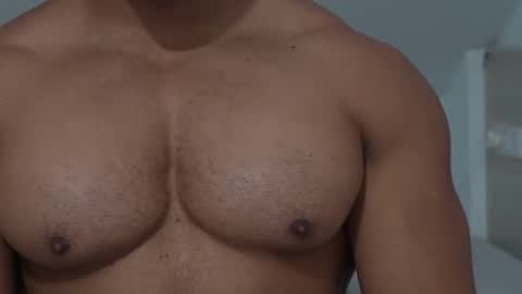 moreno1muscular online show from November 28, 8:55 pm