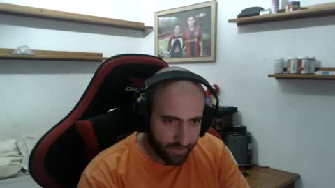 Snapshot of morenoch19 chatting on November 4, 1:43 pm alejo online show from November 4, 1:43 pm