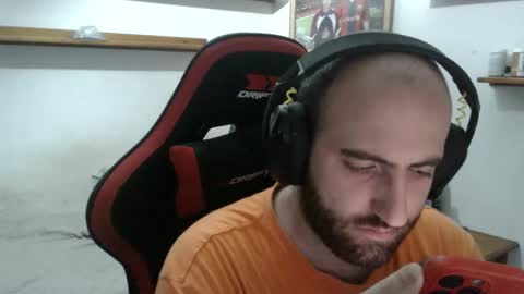 Snapshot of morenoch19 chatting on November 5, 4:29 pm alejo online show from November 5, 4:29 pm