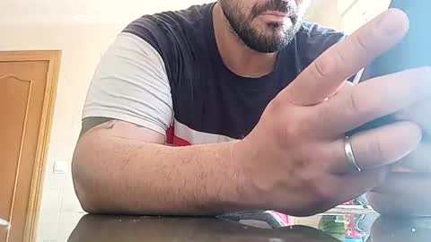 Snapshot of morfeo6 chatting on June 16, 8:39 am morfeo6 online show from June 16, 8:39 am