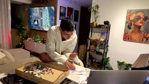   online show from November 12, 12:55 am