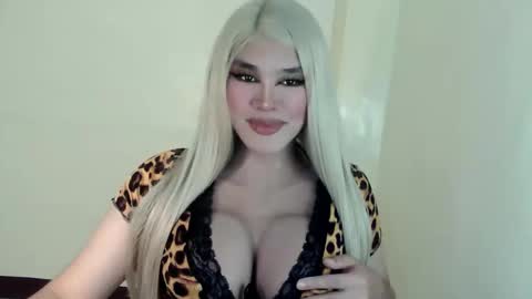 Snapshot of morgana_vile chatting on April 14, 2:28 am Ms. Morgana online show from April 14, 2:28 am