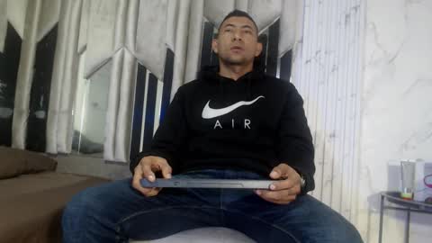 MORGAN AND MEGAN online show from November 18, 11:14 am