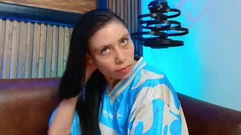 morganevans_t online show from July 28, 12:48 pm