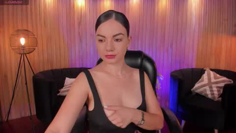 Morgan Hicks online show from December 14, 5:51 pm