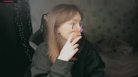 Lisa 3 online show from December 16, 3:33 am