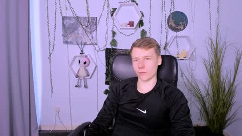 Welcome here online show from December 7, 2:20 am