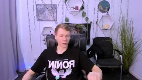 Welcome here online show from December 16, 7:10 pm