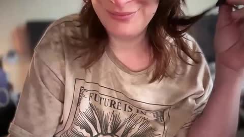 Mossy Mommy online show from March 6, 5:09 pm