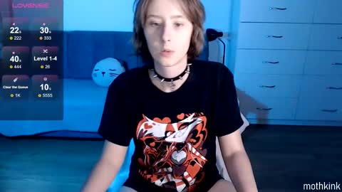 Snapshot of mothkink chatting on October 24, 4:03 pm mothkink Moth  -  online show from October 24, 4:03 pm