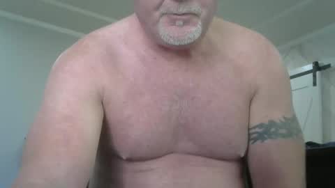 motorguy08 online show from October 2, 3:08 pm