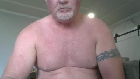 motorguy08 online show from October 3, 9:23 pm