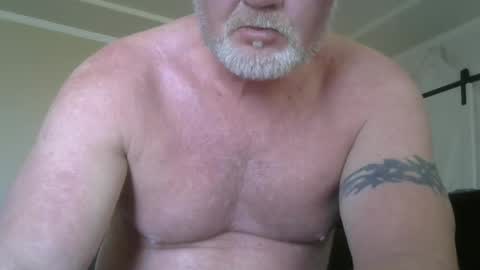 motorguy08 online show from April 2, 10:40 pm