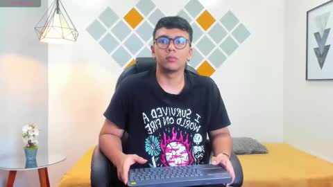 Mou Fly online show from October 3, 11:29 am