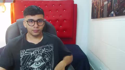 Mou Fly online show from November 4, 11:42 am