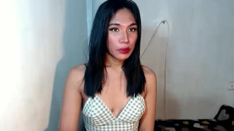 Snapshot of mouiline_rouge69 chatting on November 18, 6:40 am mouiline_rouge69 online show from November 18, 6:40 am