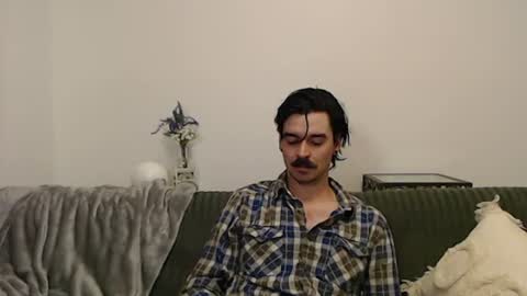 Snapshot of moustachematt chatting on June 30, 3:51 am moustachematt online show from June 30, 3:51 am