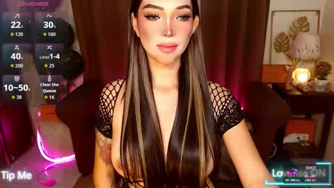 Snapshot of mouthwatering_ayesha chatting on November 22, 5:39 am mouthwatering_ayesha online show from November 22, 5:39 am