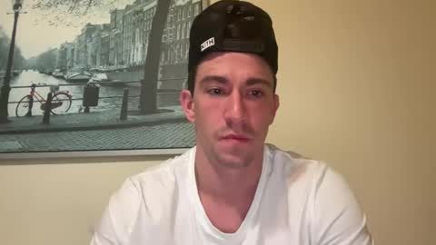 movedto305 online show from October 30, 4:03 am