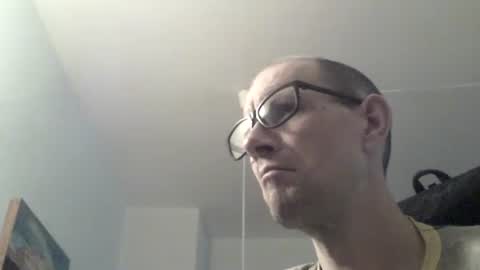 Snapshot of moviem1978 chatting on December 17, 8:56 am Frederik online show from December 17, 8:56 am