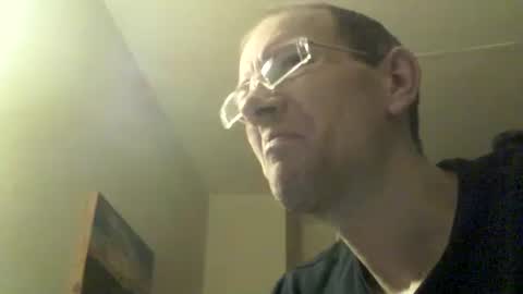 Snapshot of moviem1978 chatting on February 8, 7:05 pm Frederik online show from February 8, 7:05 pm