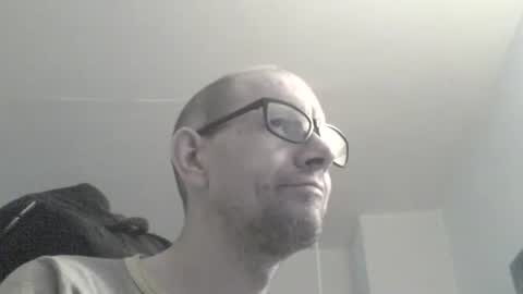 Snapshot of moviem1978 chatting on December 21, 12:56 pm Frederik online show from December 21, 12:56 pm