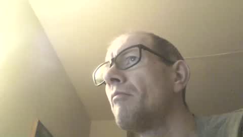 Snapshot of moviem1978 chatting on February 3, 6:24 pm Frederik online show from February 3, 6:24 pm