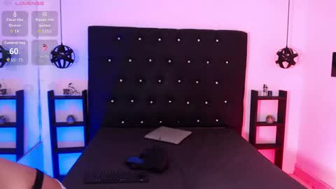 Snapshot of mowgli_ff chatting on October 1, 3:23 am Mowgli online show from October 1, 3:23 am