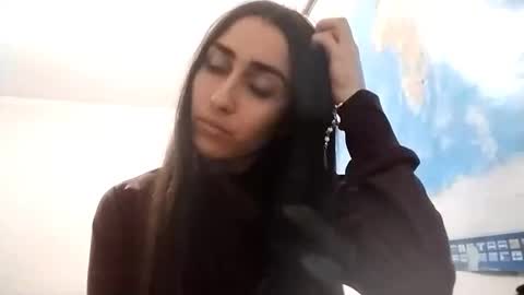 Snapshot of mozellesoomaroo chatting on November 24, 7:13 pm Karla online show from November 24, 7:13 pm