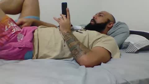 Snapshot of mr8plus chatting on January 6, 5:30 am Mr8 online show from January 6, 5:30 am