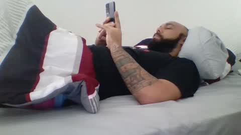 Snapshot of mr8plus chatting on January 10, 5:02 pm Mr8 online show from January 10, 5:02 pm