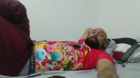 Snapshot of mr8plus chatting on January 26, 2:24 am Mr8 online show from January 26, 2:24 am