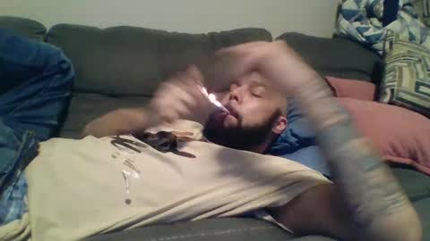 Snapshot of mr8plus chatting on February 28, 1:15 am Mr8 online show from February 28, 1:15 am