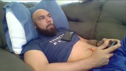 Snapshot of mr8plus chatting on April 8, 9:37 pm Mr8 online show from April 8, 9:37 pm