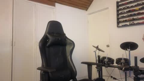 Andy online show from March 3, 9:05 pm