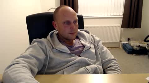 Mr Baldy Likes to Chat online show from October 4, 12:08 am