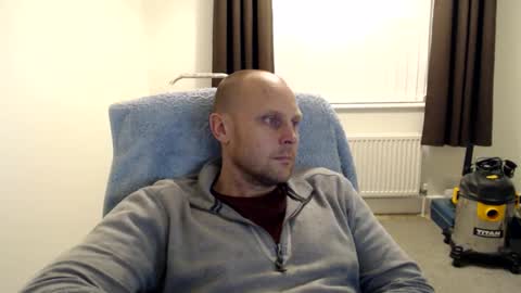 Mr Baldy Likes to Chat online show from October 17, 11:18 pm