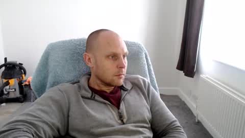 Mr Baldy Likes to Chat online show from October 31, 2:07 pm