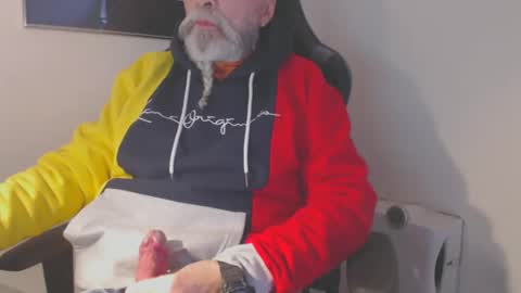 Snapshot of mr_boombastic2021 chatting on January 3, 11:25 am mr_boombastic2021 online show from January 3, 11:25 am