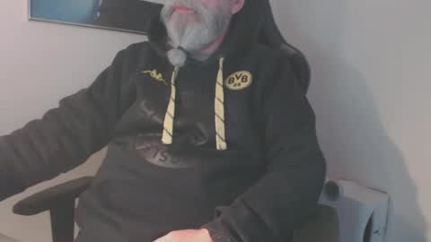 Snapshot of mr_boombastic2021 chatting on January 11, 11:23 am mr_boombastic2021 online show from January 11, 11:23 am