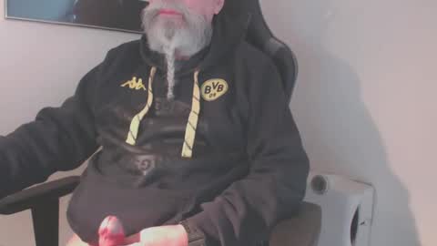 Snapshot of mr_boombastic2021 chatting on March 1, 10:13 am mr_boombastic2021 online show from March 1, 10:13 am