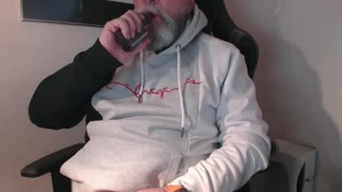 Snapshot of mr_boombastic2021 chatting on November 27, 10:17 am mr_boombastic2021 online show from November 27, 10:17 am